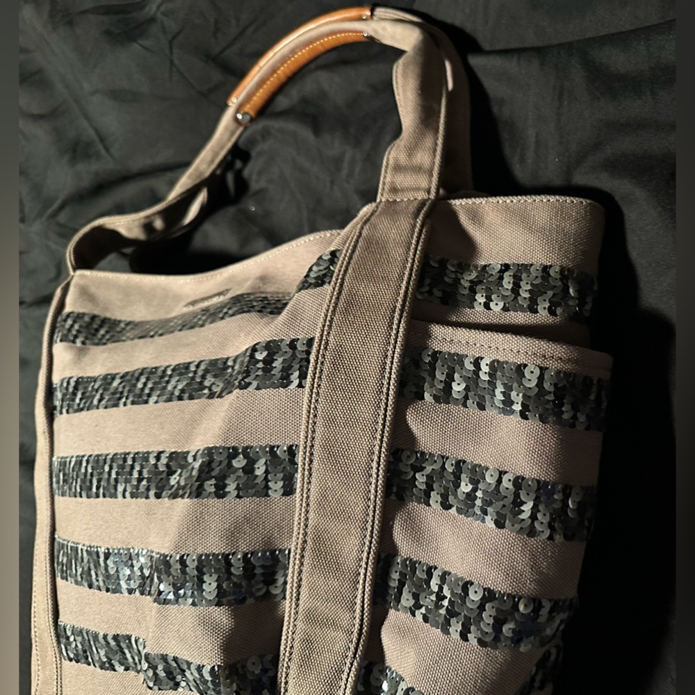 MZ WALLACE MEDIUM TOTE.